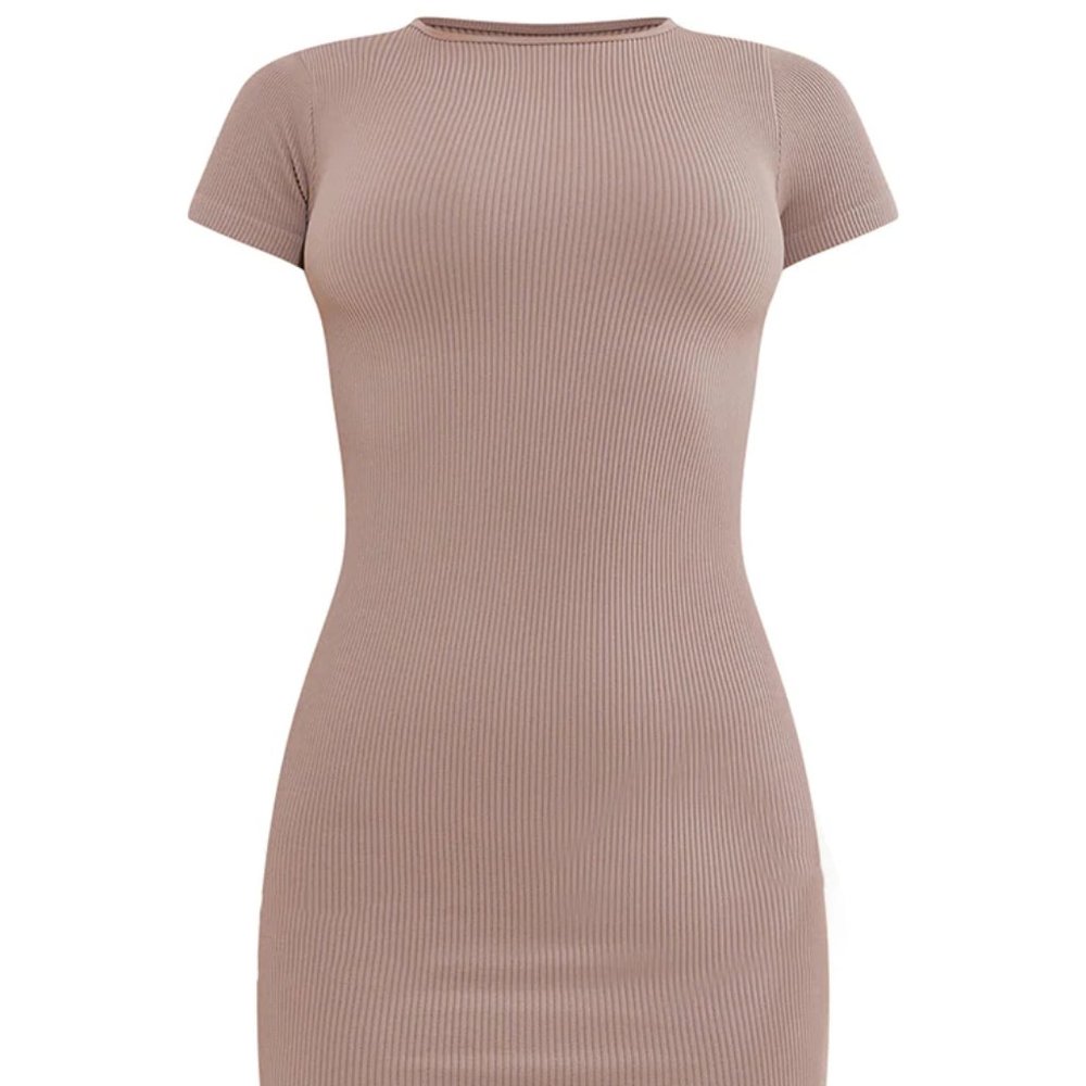 PrettyLittleThing | Structured Contour Rib Short Sleeve Midaxi Dress US 8 UK XL